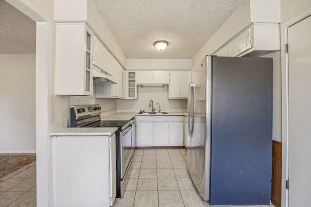 702 S Jackson Street, Stephenville, TX 76401