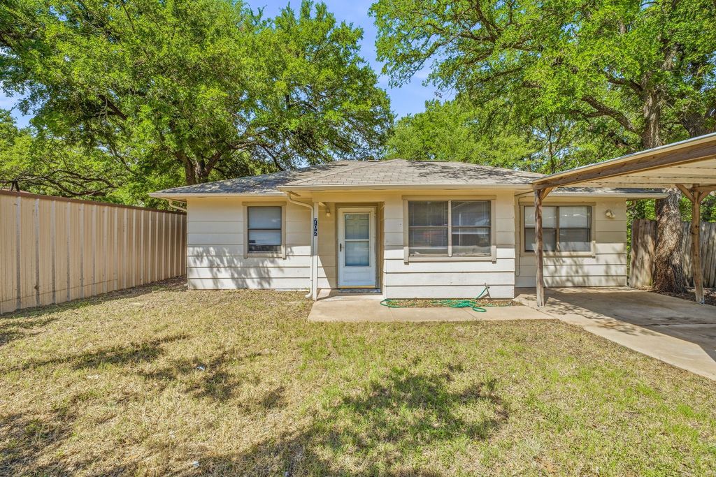 702 S Jackson Street, Stephenville, TX 76401
