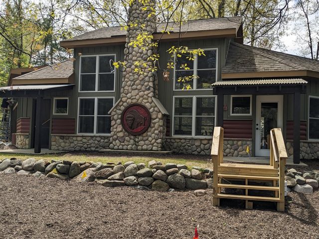 820 E Indiana Street, New Buffalo, MI 49117