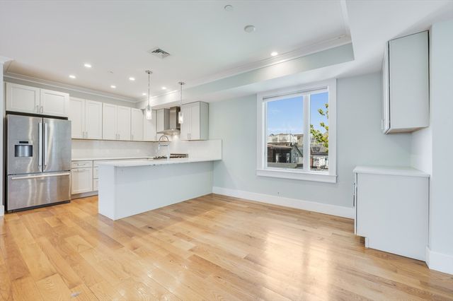 17 Vinton Street 5, Boston, MA 02127