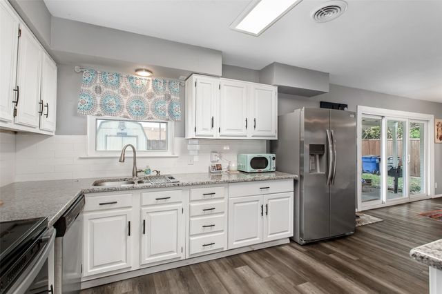 14019 Stardust Lane, Farmers Branch, TX 75234