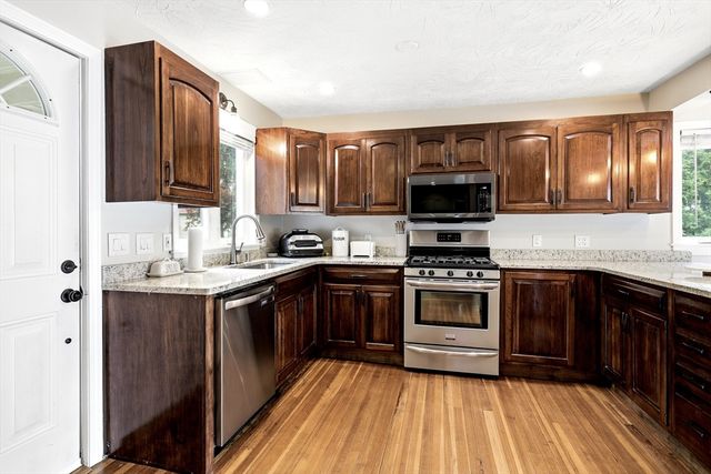 27 Stebbins Street, Ludlow, MA 01056