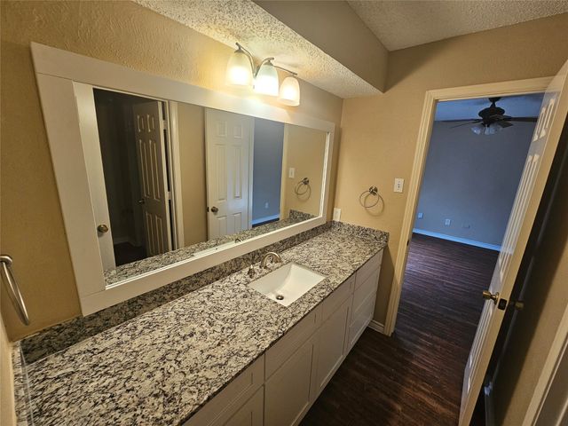 1340 Grand Teton Drive, Desoto, TX 75115