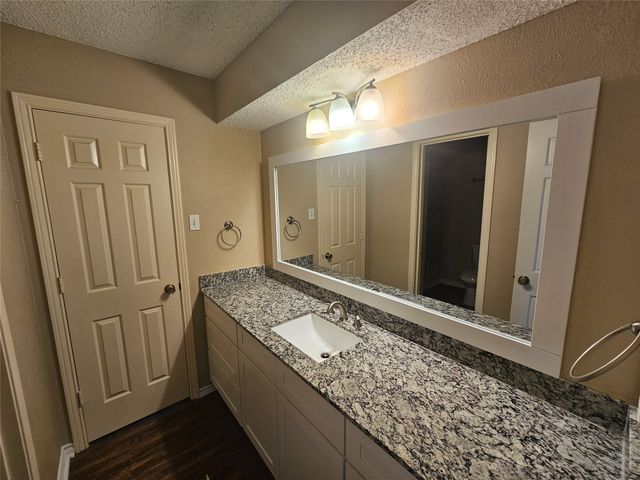 1340 Grand Teton Drive, Desoto, TX 75115