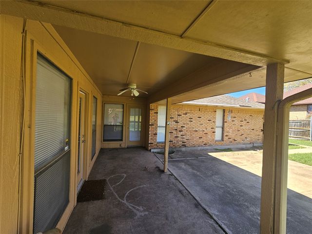 1340 Grand Teton Drive, Desoto, TX 75115