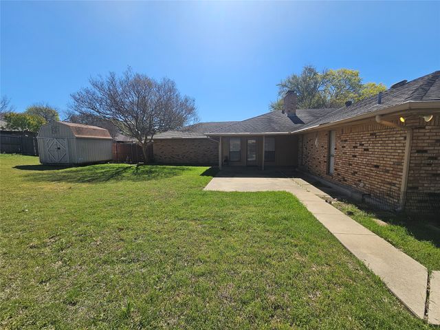 1340 Grand Teton Drive, Desoto, TX 75115