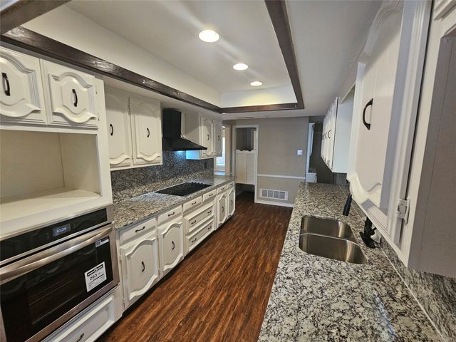 1340 Grand Teton Drive, Desoto, TX 75115