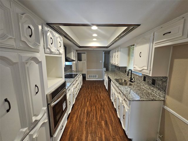 1340 Grand Teton Drive, Desoto, TX 75115