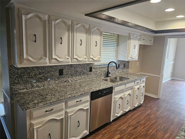 1340 Grand Teton Drive, Desoto, TX 75115