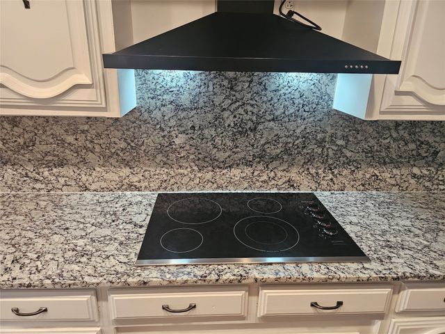 1340 Grand Teton Drive, Desoto, TX 75115
