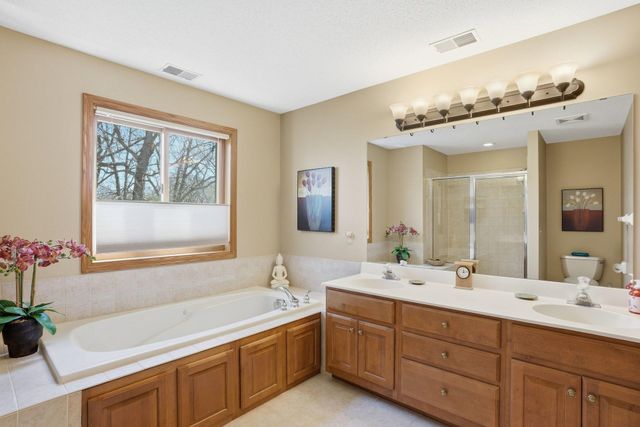 20628 Jura Trail, Lakeville, MN 55044