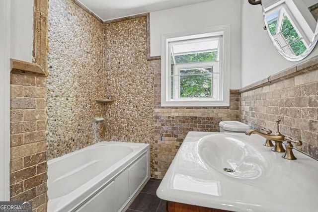 3135 Wanda Woods Drive, Atlanta, GA 30340