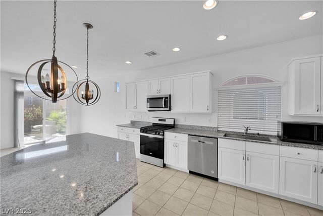 7786 Tyrell Peaks Street, Las Vegas, NV 89139