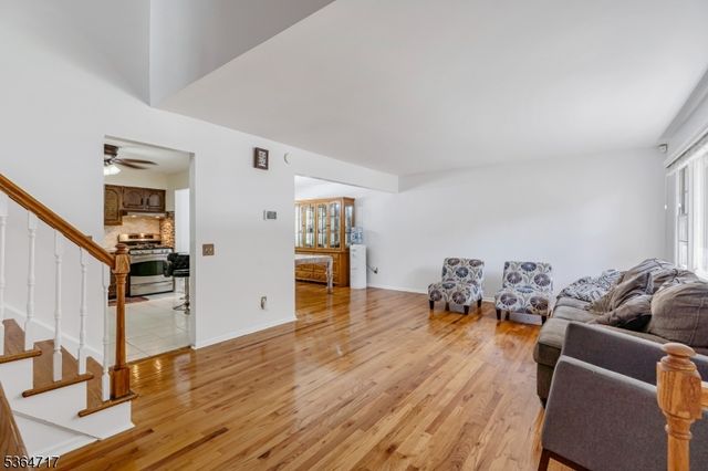 96 Reinhold Ter, Union Twp., NJ 07083