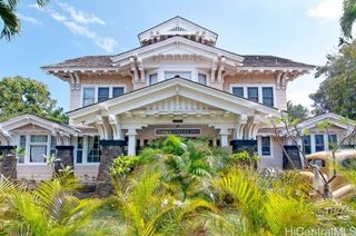 2001 Vancouver Drive, Honolulu, HI 96822