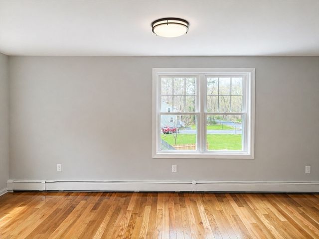 53 Bridge St, Raynham, MA 02767