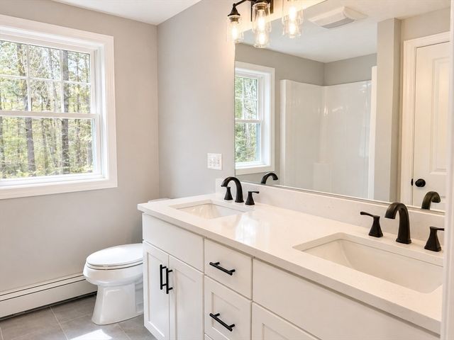 53 Bridge St, Raynham, MA 02767