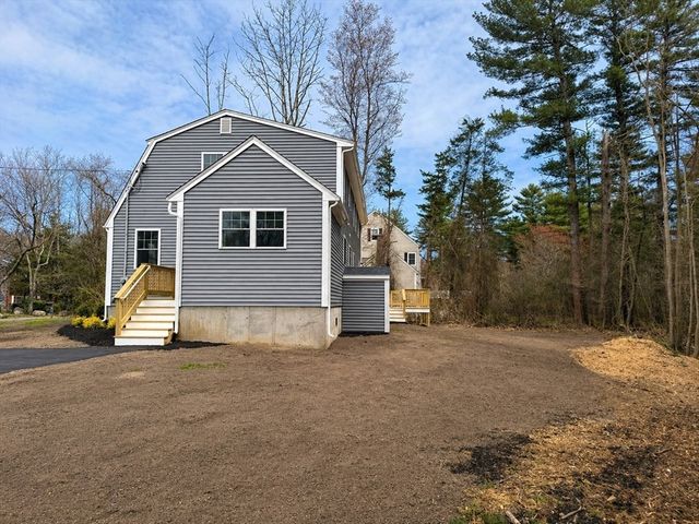 53 Bridge St, Raynham, MA 02767