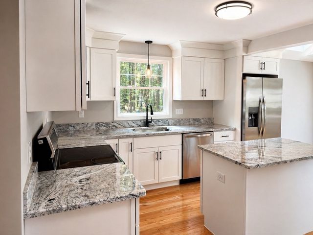 53 Bridge St, Raynham, MA 02767