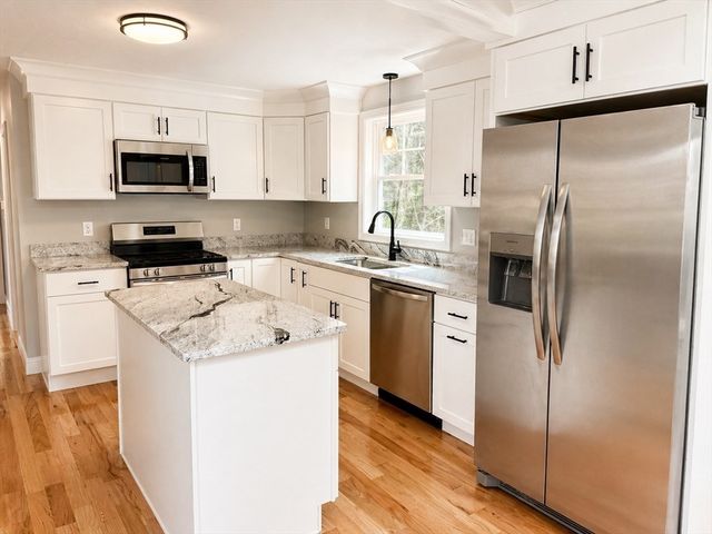 53 Bridge St, Raynham, MA 02767