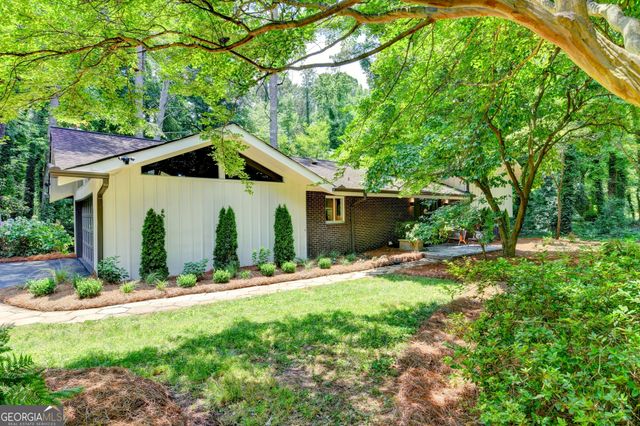 5363 Rosser Road, Smoke Rise, GA 30087