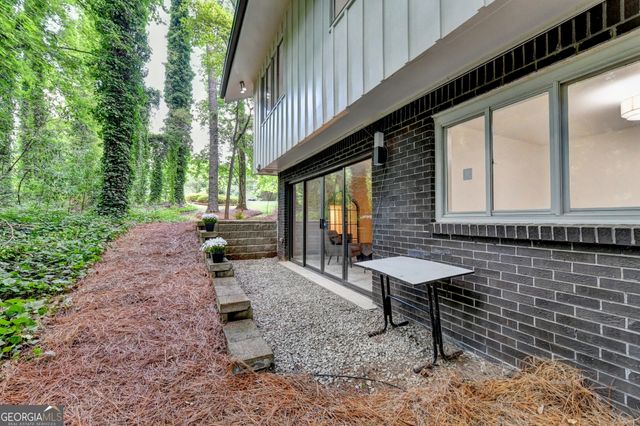 5363 Rosser Road, Smoke Rise, GA 30087