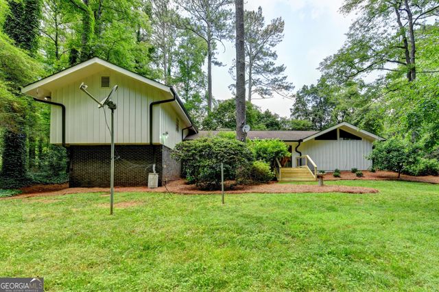 5363 Rosser Road, Smoke Rise, GA 30087