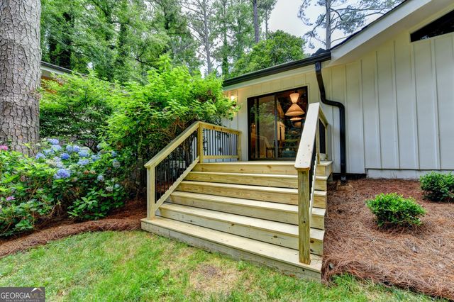 5363 Rosser Road, Smoke Rise, GA 30087