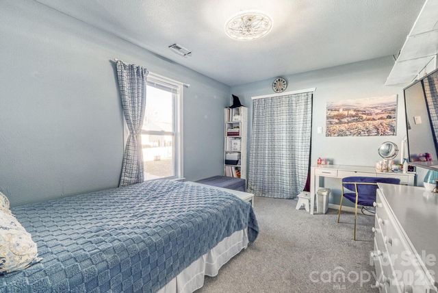 148 Farm Springs Drive, Mount Holly, NC 28120