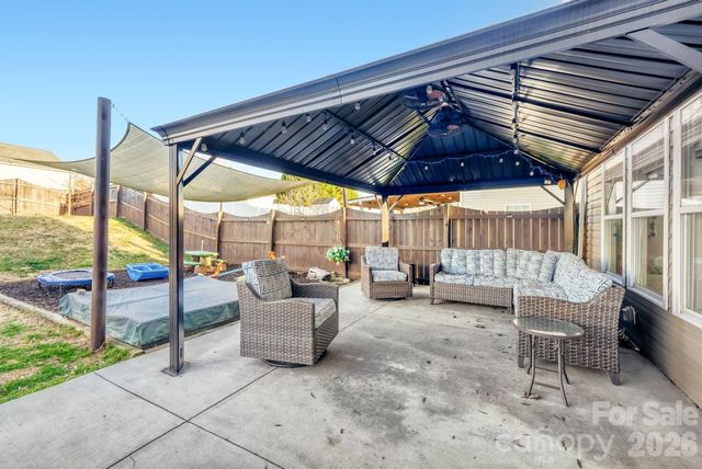 148 Farm Springs Drive, Mount Holly, NC 28120