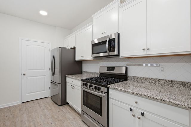716 Prominence Rd, Columbia, TN 38401