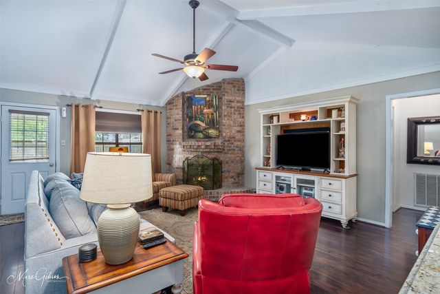 2608 Brown Street, Bossier City, LA 71111