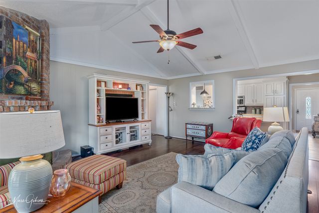 2608 Brown Street, Bossier City, LA 71111