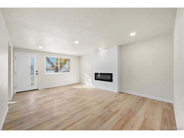 10 Juneau Pl, Longmont, CO 80504