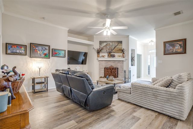 3004 Stroll Drive, Granbury, TX 76049