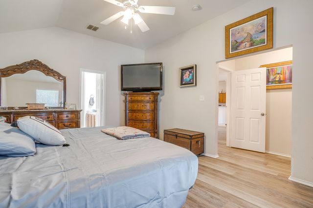 3004 Stroll Drive, Granbury, TX 76049