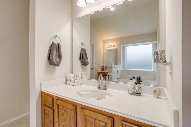 3004 Stroll Drive, Granbury, TX 76049