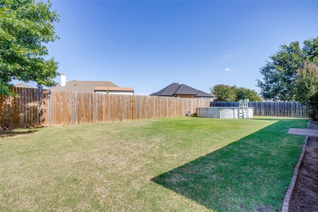 3004 Stroll Drive, Granbury, TX 76049
