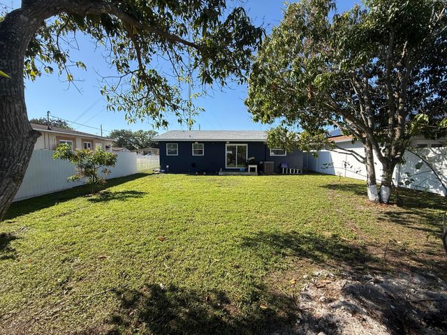 5101 SW 24th Street, West Park, FL 33023