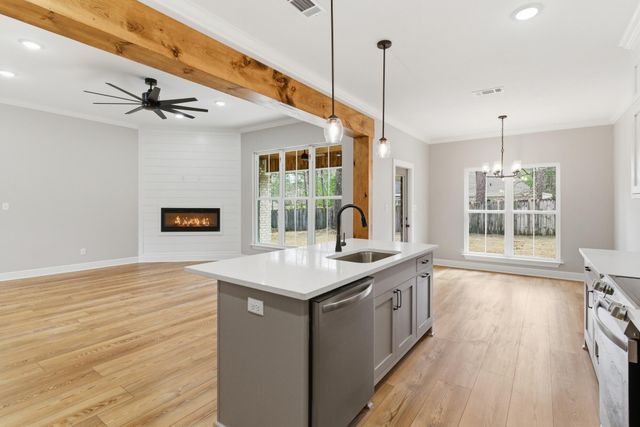 14 Shawnee Ln., Hattiesburg, MS 39402