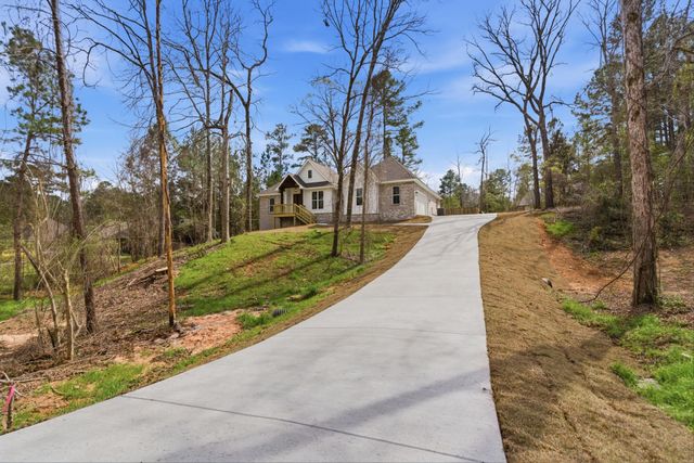 14 Shawnee Ln., Hattiesburg, MS 39402