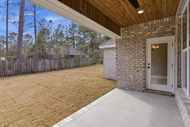 14 Shawnee Ln., Hattiesburg, MS 39402