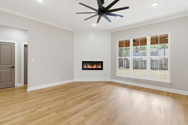 14 Shawnee Ln., Hattiesburg, MS 39402