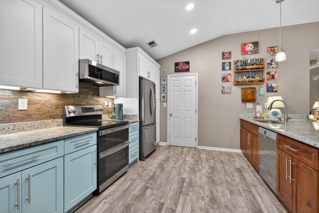 217 Woodbrook Place, Lexington, KY 40511