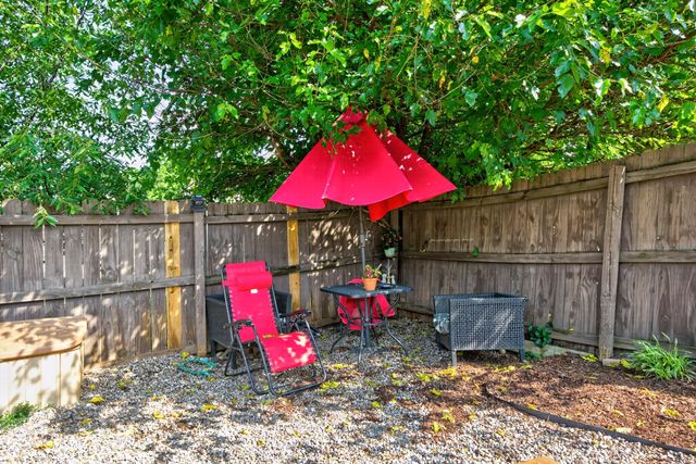 217 Woodbrook Place, Lexington, KY 40511