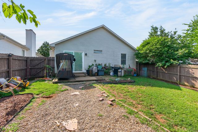 217 Woodbrook Place, Lexington, KY 40511