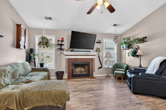 217 Woodbrook Place, Lexington, KY 40511