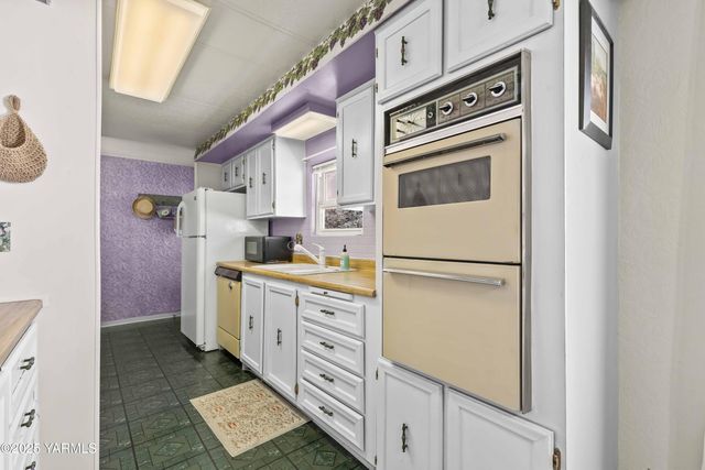 W 55 Washington Ave # 80, Yakima, WA 98902