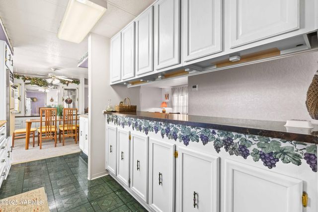 W 55 Washington Ave # 80, Yakima, WA 98902