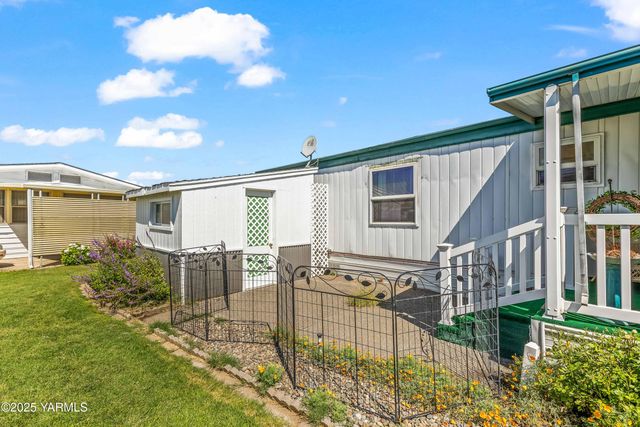 W 55 Washington Ave # 80, Yakima, WA 98902